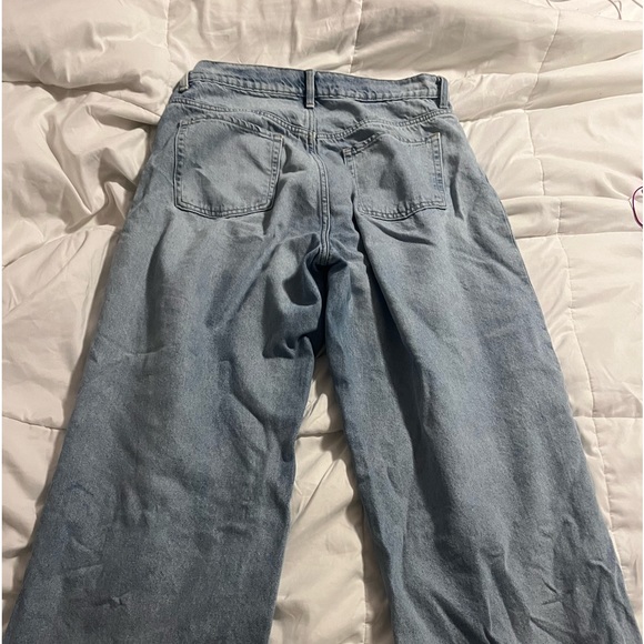Old Navy Jeans - Picture 2 of 2